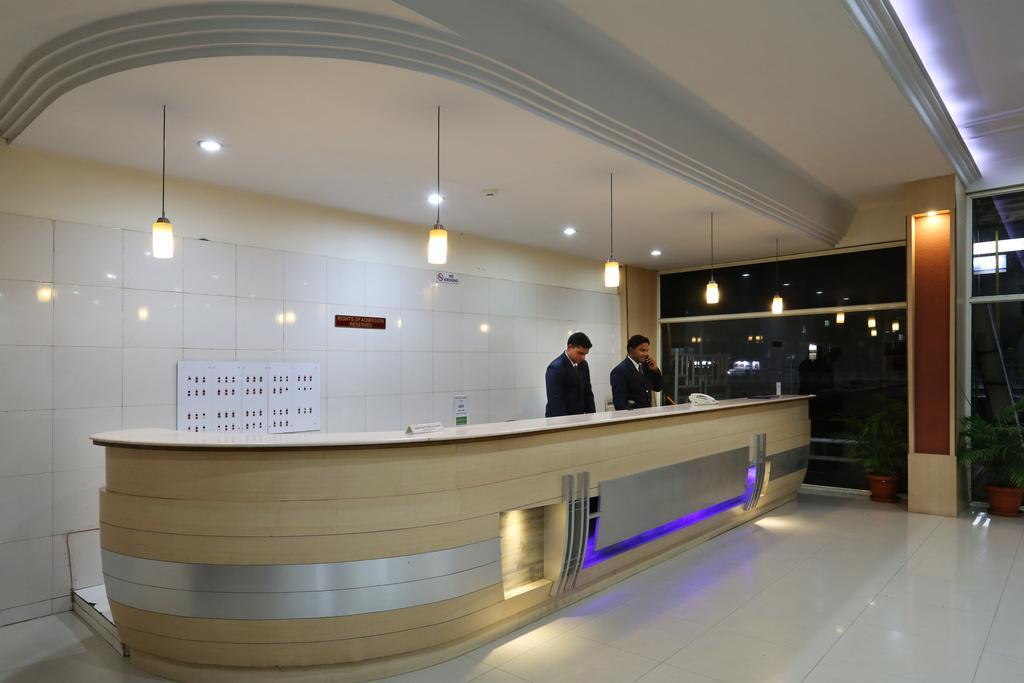 호텔 아티트히 아우랑가바드 외부 사진